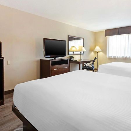 Best Western Inn & Suites Нью Браунфелс Экстерьер фото