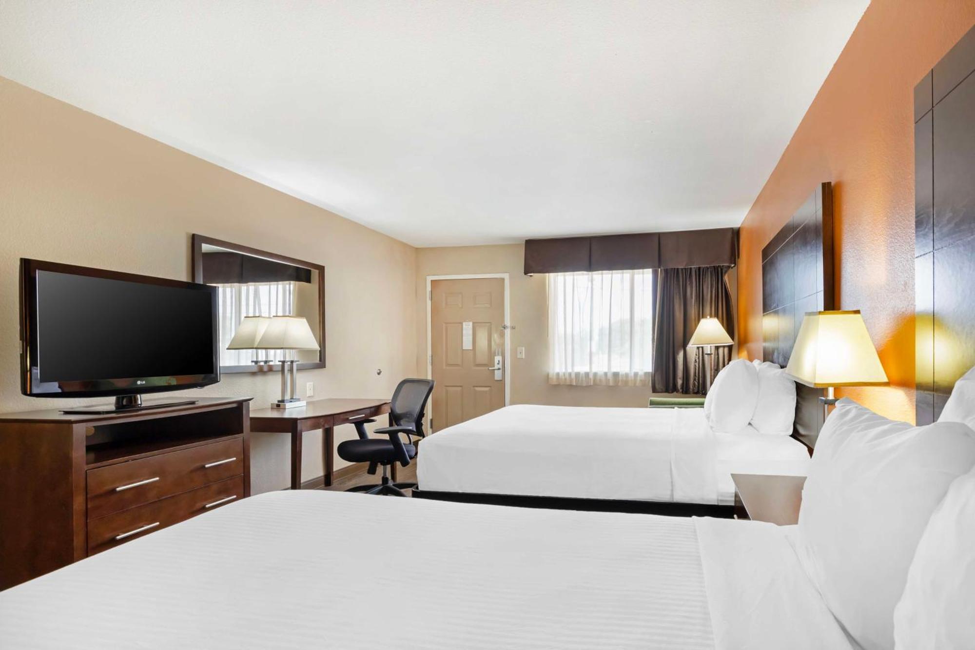 Best Western Inn & Suites Нью Браунфелс Экстерьер фото