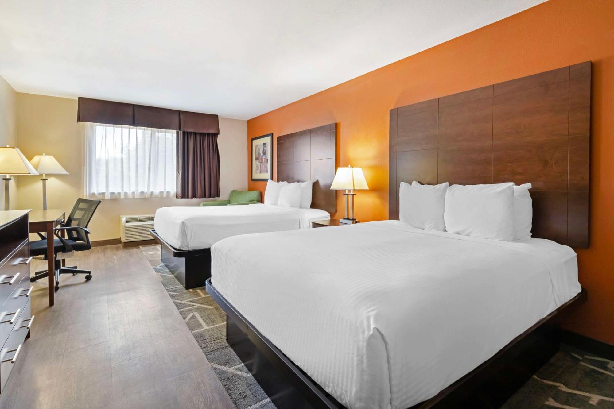 Best Western Inn & Suites Нью Браунфелс Экстерьер фото