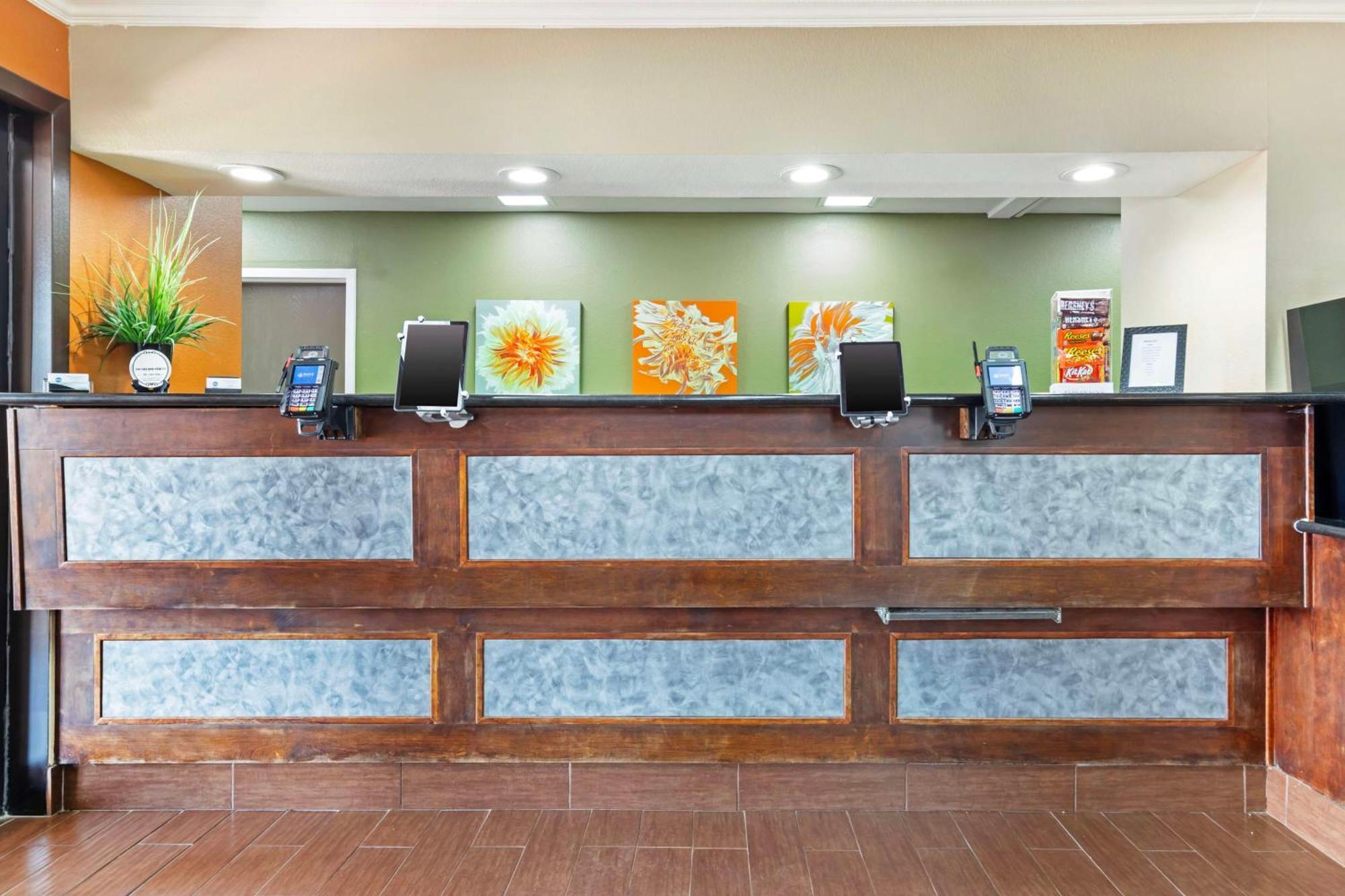 Best Western Inn & Suites Нью Браунфелс Экстерьер фото